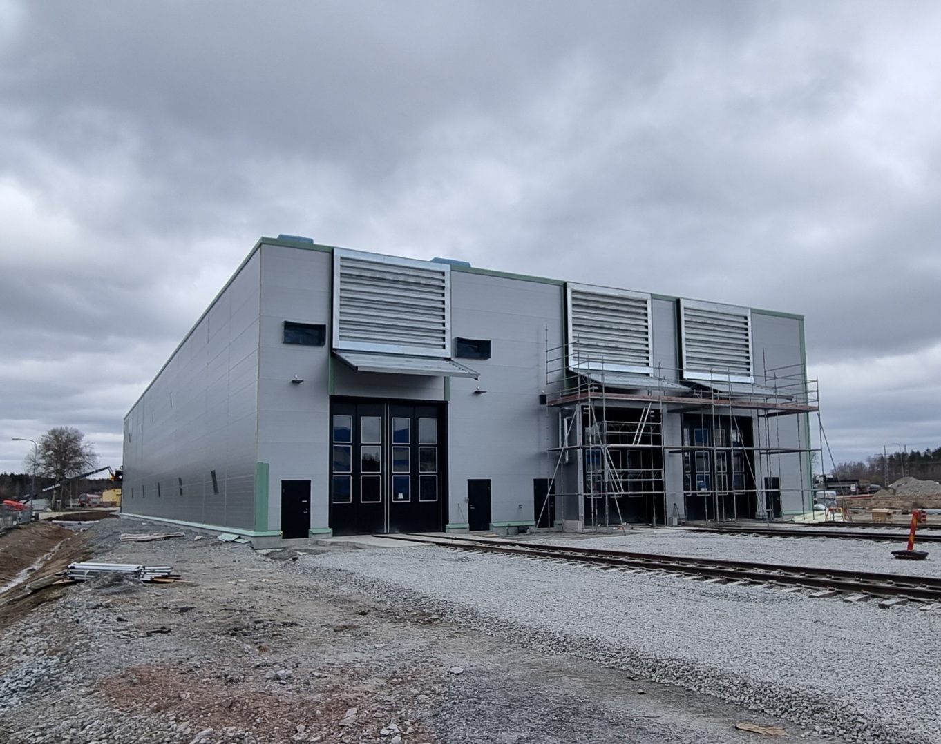 Tillbyggnad av tåghall för Alstom för Alstom växer fram på Finnslätten
