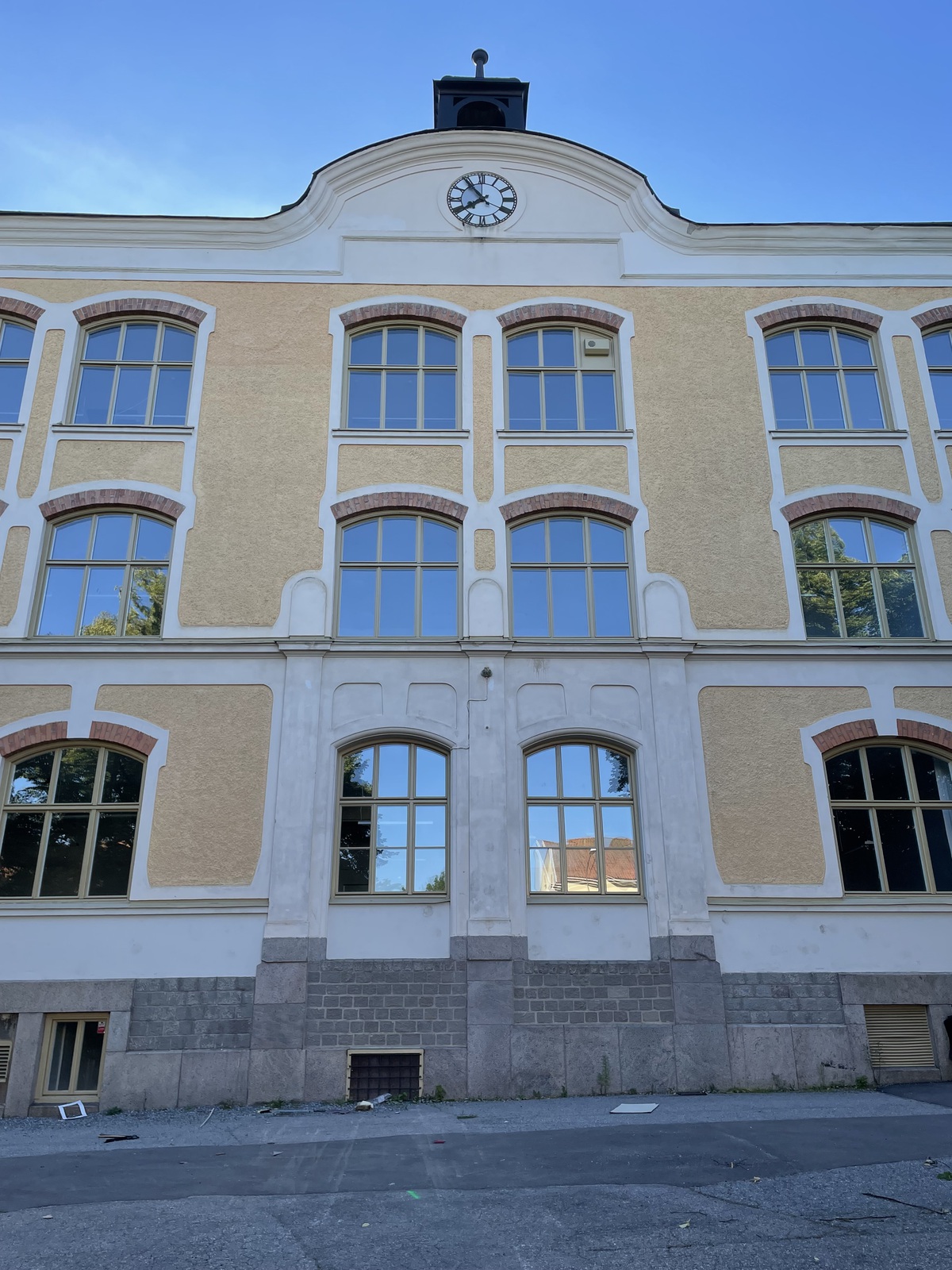 PQ bidrar till renovering och utveckling av anrik skolbyggnad